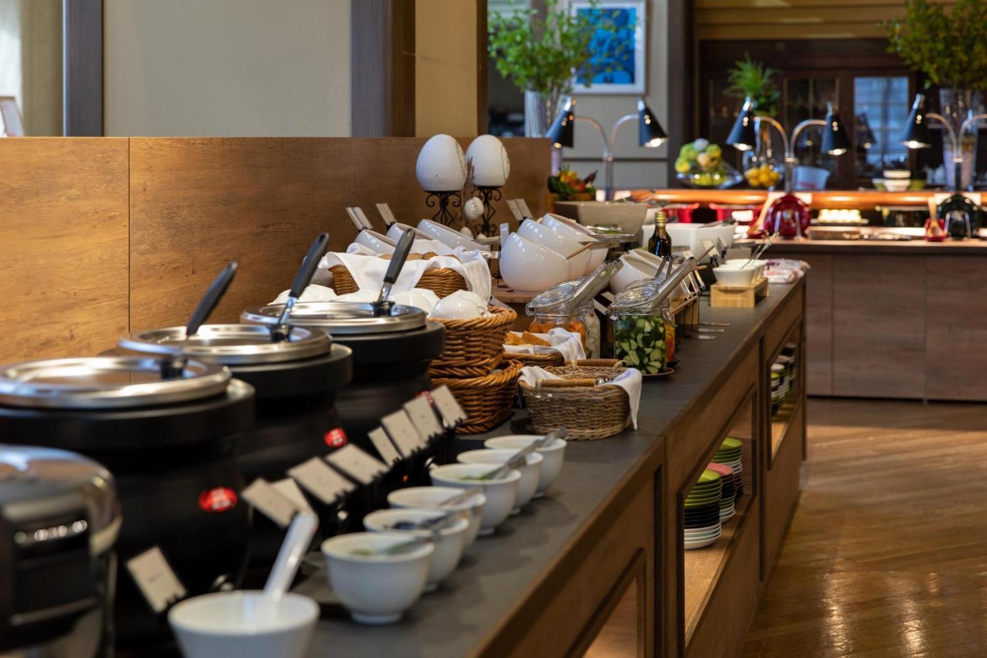 Hotel Crescent 3*